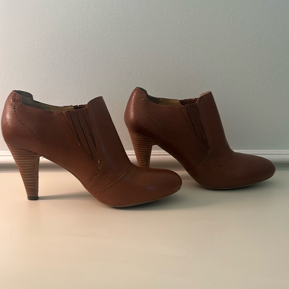 Size 8 Audrey Brooke Brown Heeled Ankle Boots